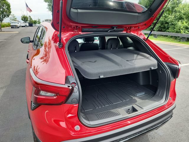 New 2026 Chevrolet Trax RS w/ Sunroof Package FWD image 19
