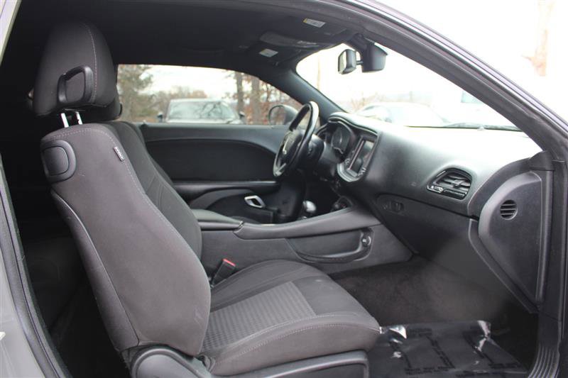 Used 2018 Dodge Challenger SXT image 12