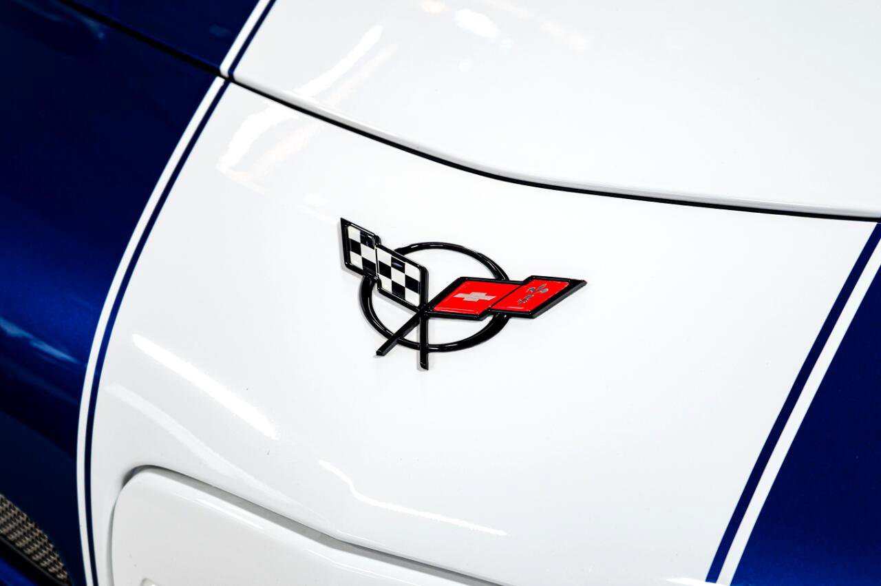 Used 2002 Chevrolet Corvette Z06 w/ Memory Pkg RWD image 9