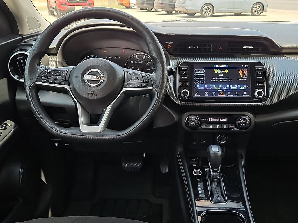Used 2022 Nissan Kicks SV FWD image 17