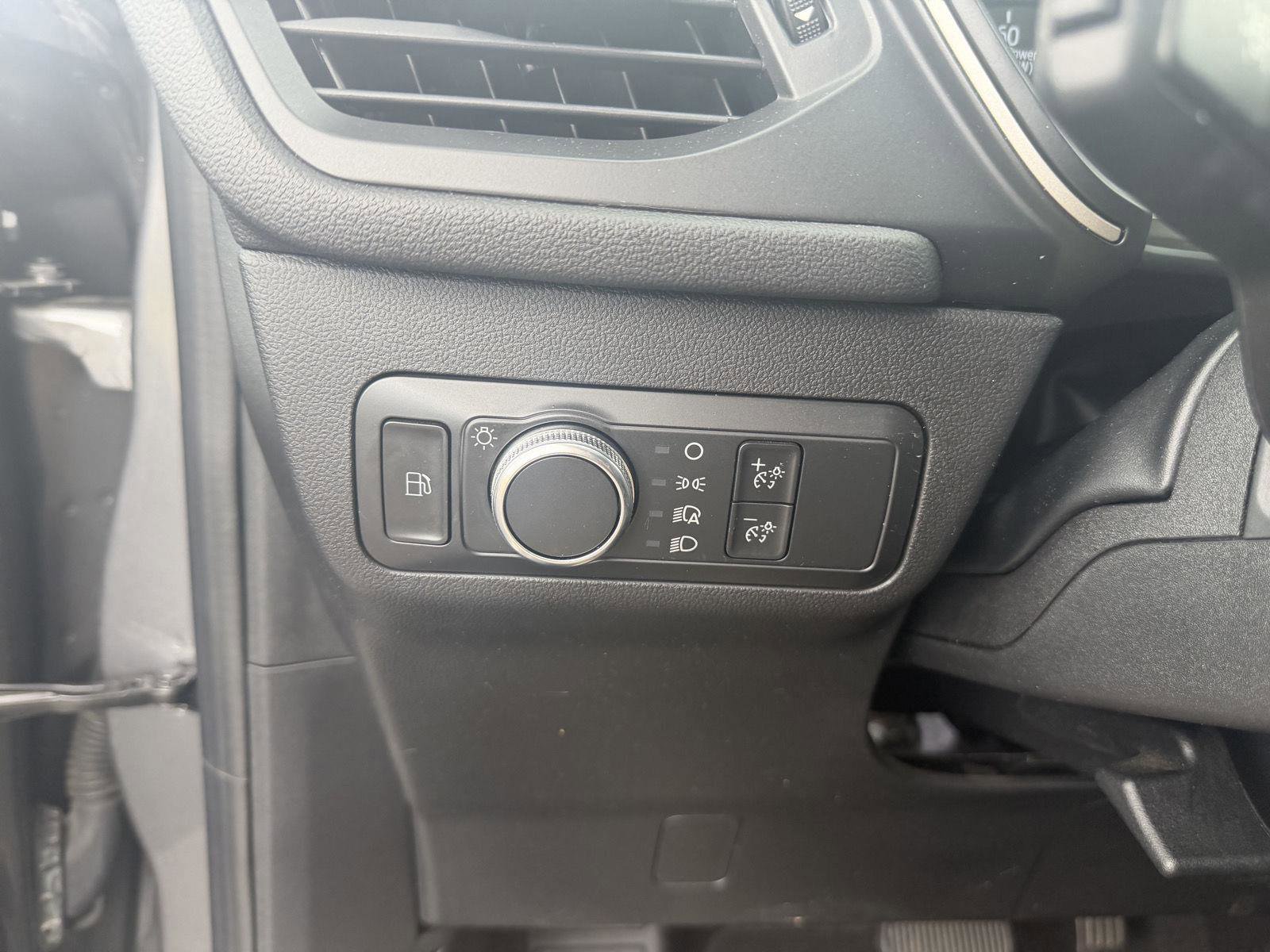 Used 2022 Ford Escape SE AWD/4WD image 13