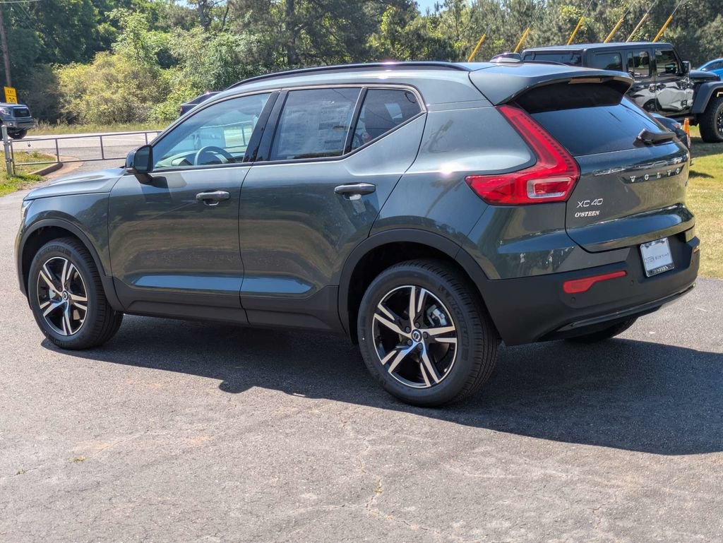 New 2026 Volvo XC40 B5 Core AWD/4WD image 6