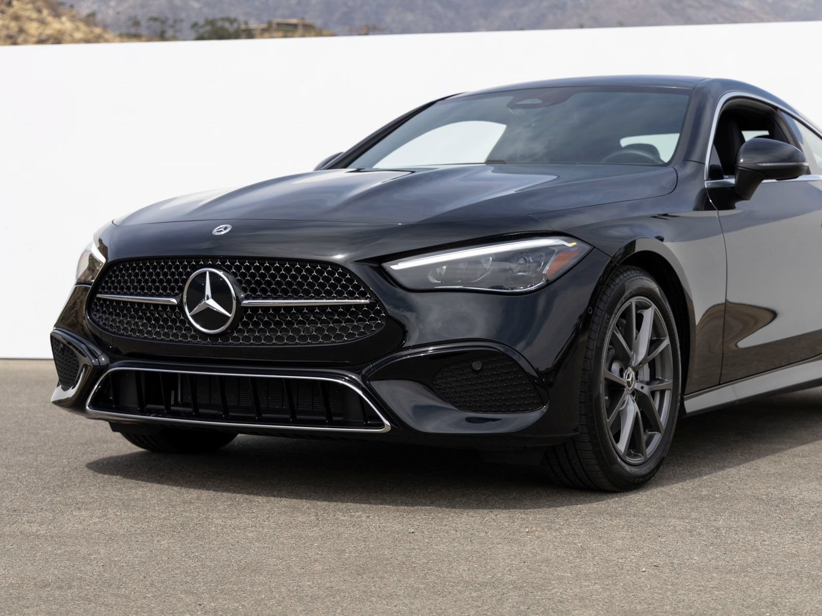 Certified 2026 Mercedes-Benz CLE 300 4MATIC Coupe image 3