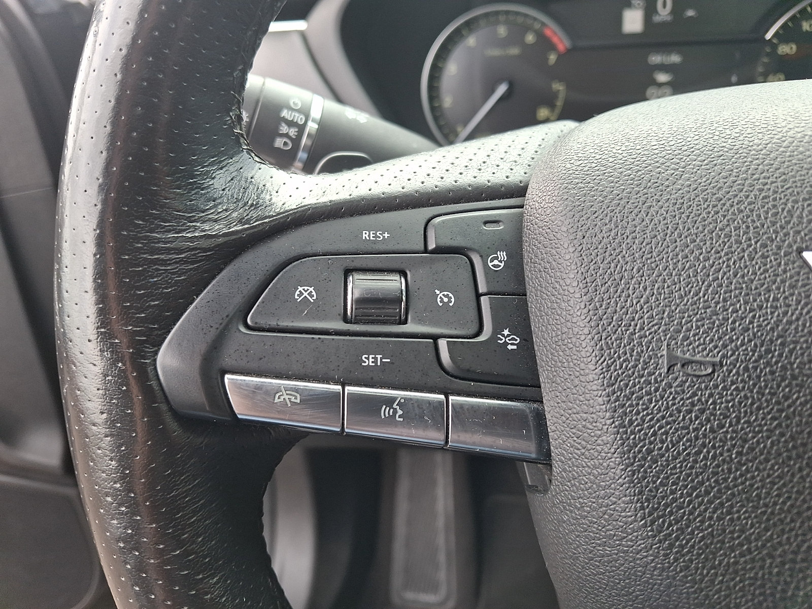 Certified 2023 Cadillac XT4 Sport AWD/4WD image 19