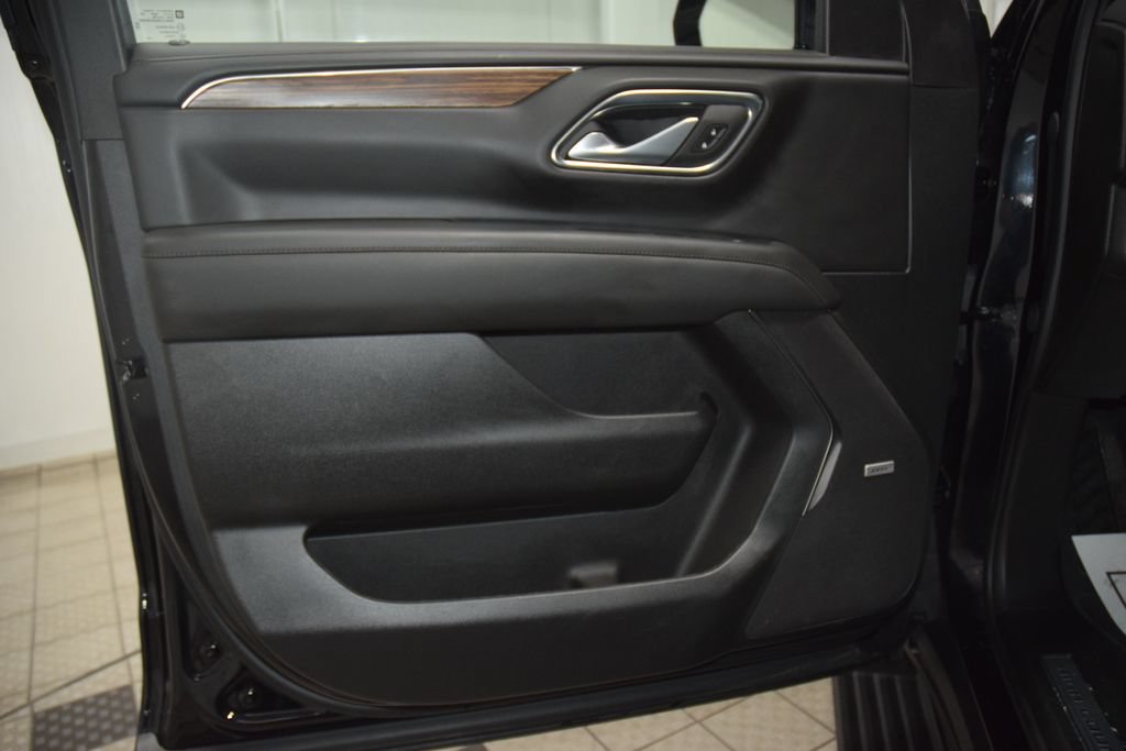 Used 2024 Chevrolet Suburban High Country w/ Max Trailering Package AWD/4WD image 48