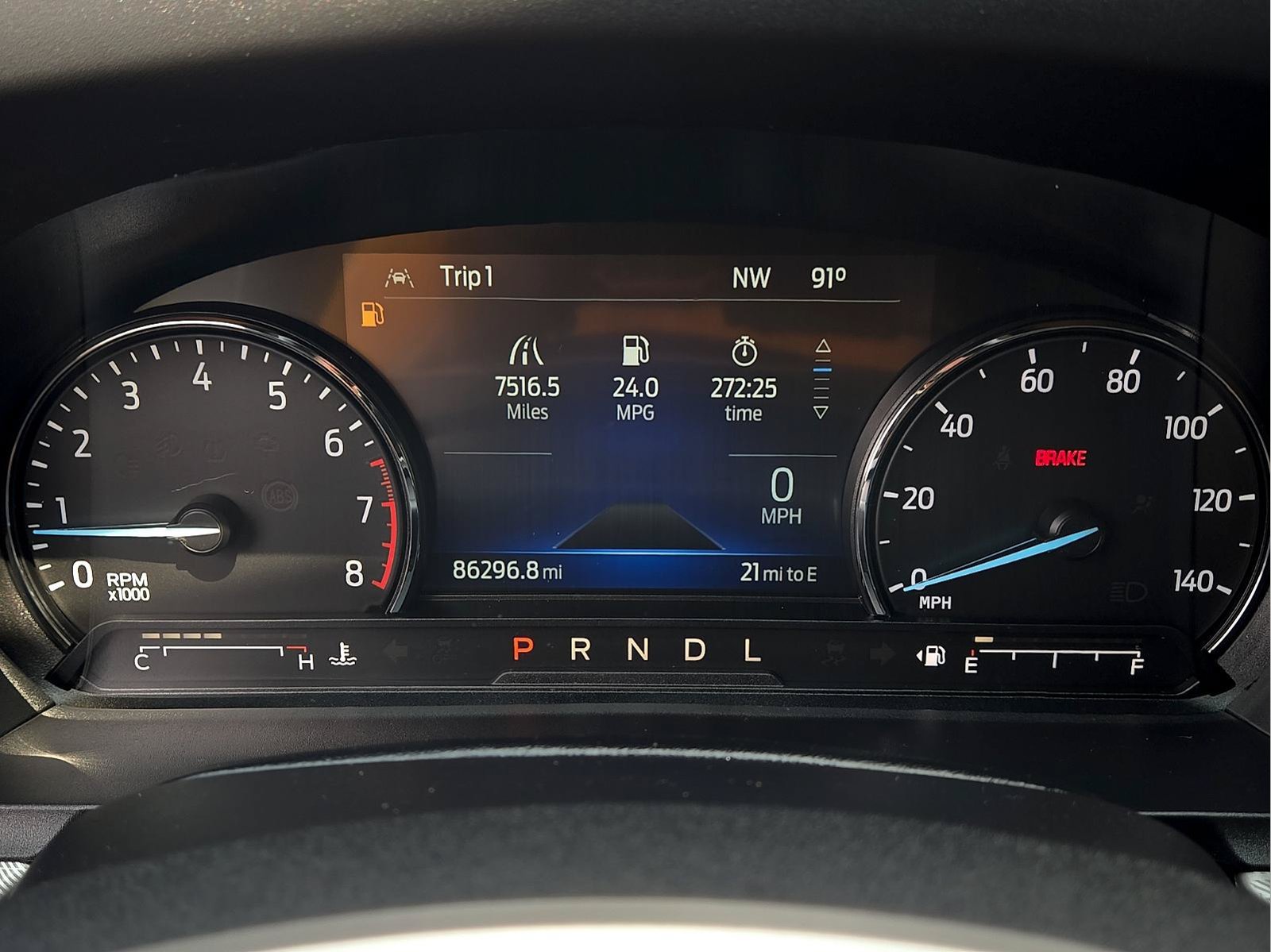 Used 2022 Ford Explorer XLT w/ Equipment Group 202A RWD image 19