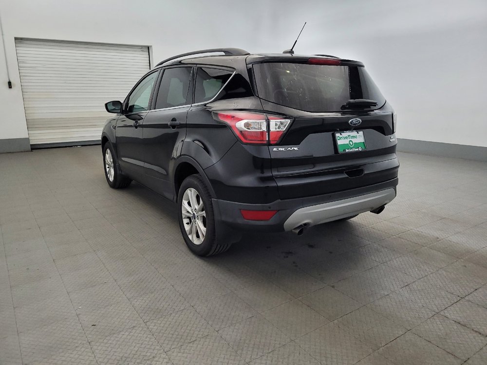 Used 2017 Ford Escape SE w/ Equipment Group 201A FWD image 5