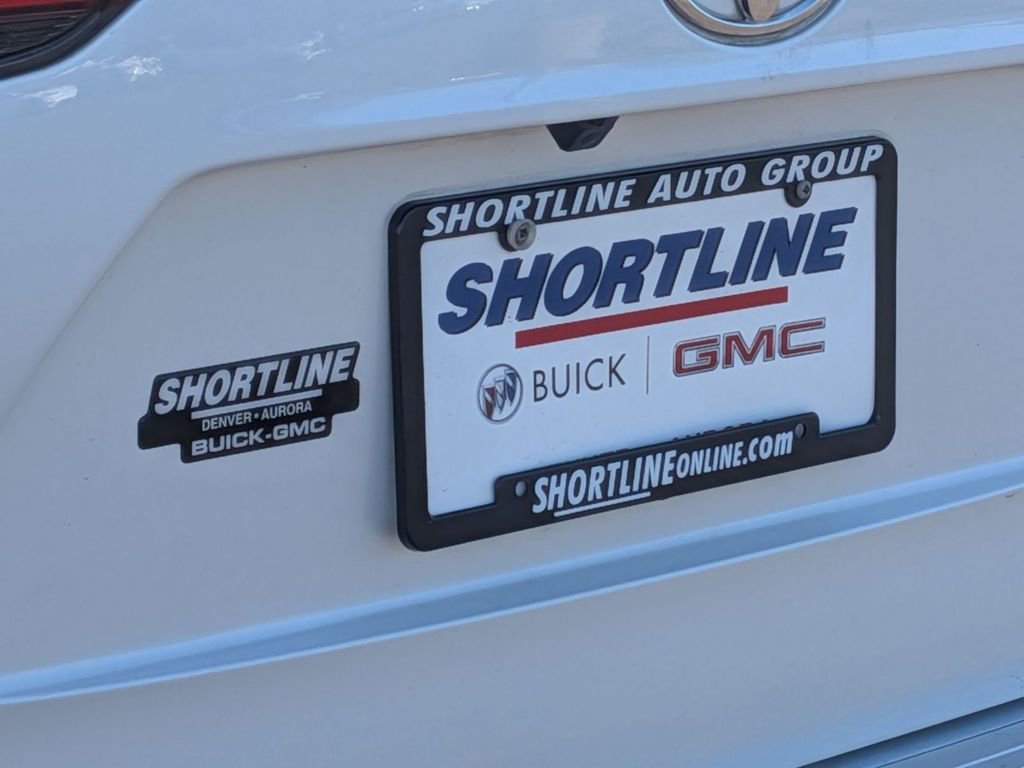 Used 2022 Toyota Highlander XLE AWD/4WD image 36