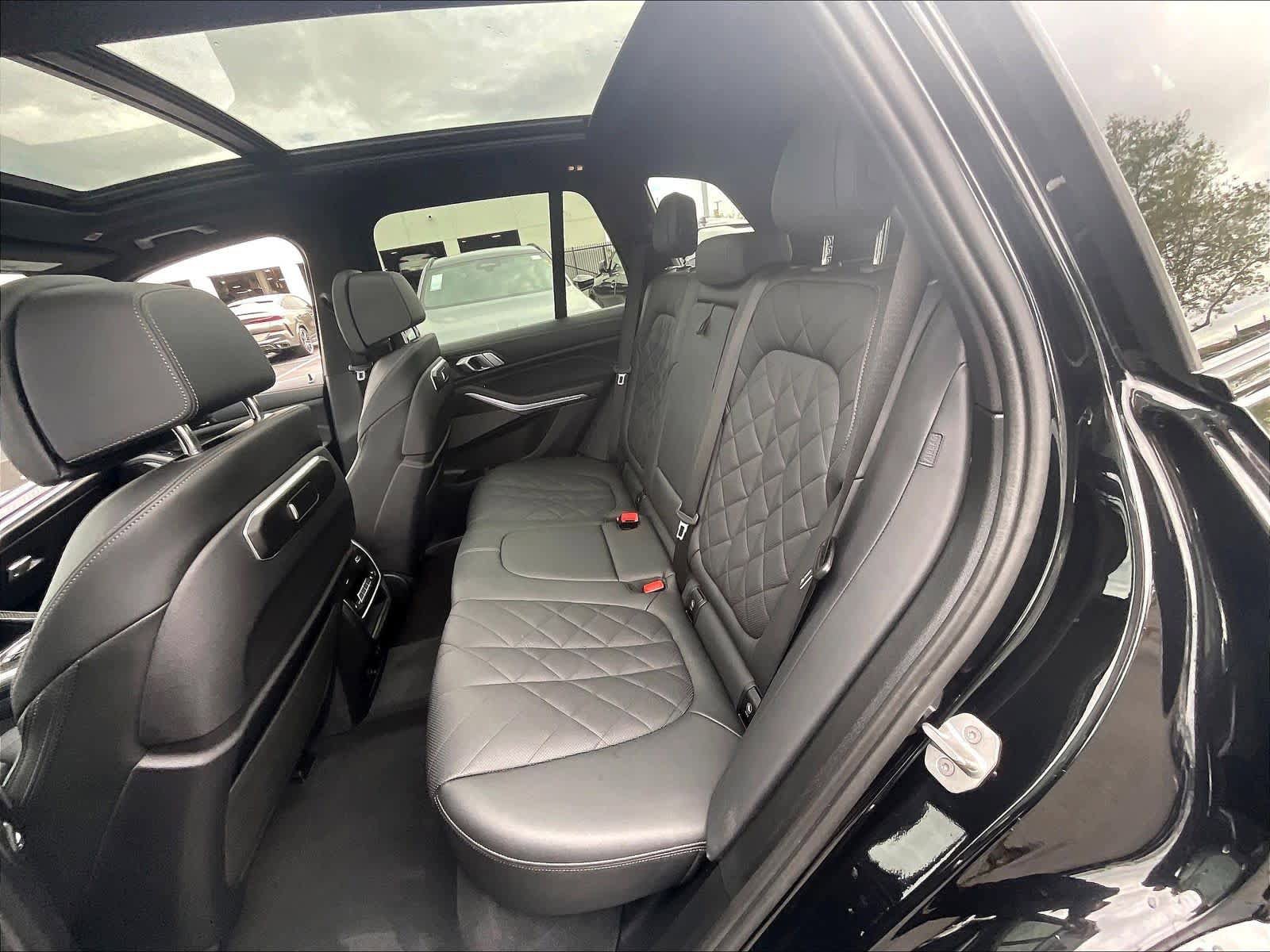 Used 2024 BMW X5 M60i w/ Climate Comfort Package AWD/4WD image 28