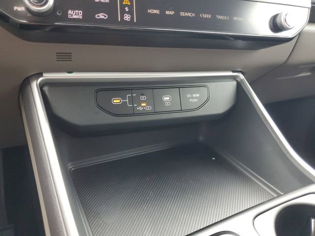 New 2026 Kia Carnival FWD image 25