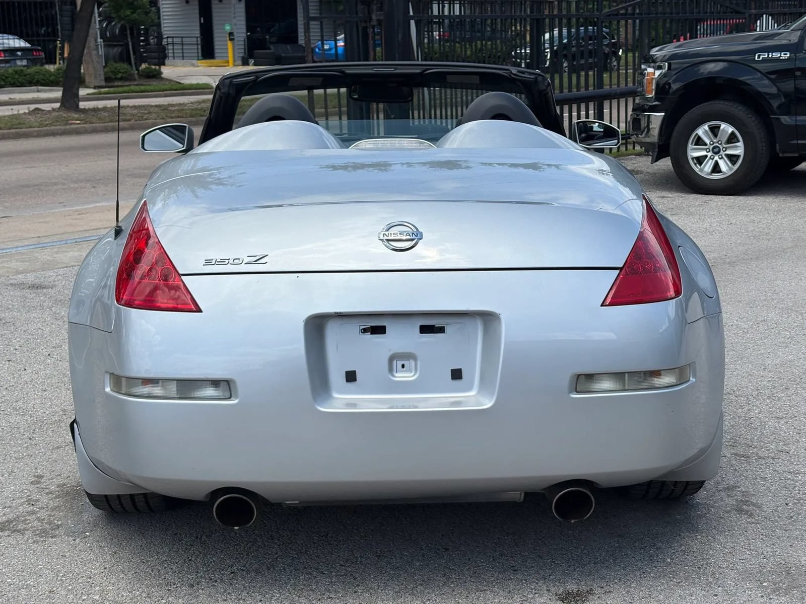 Used 2006 Nissan 350Z Touring RWD image 5