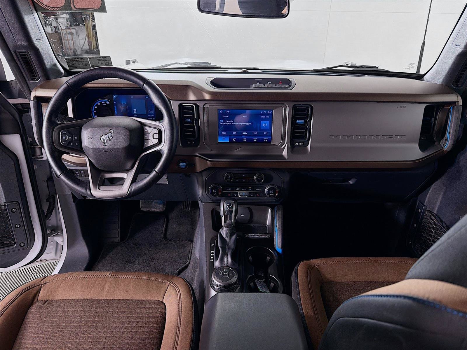 Used 2023 Ford Bronco Outer Banks AWD/4WD image 26