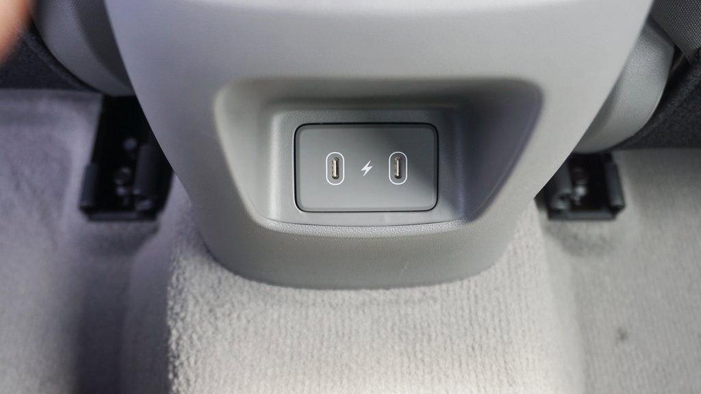 Used 2024 Hyundai Elantra SE image 11