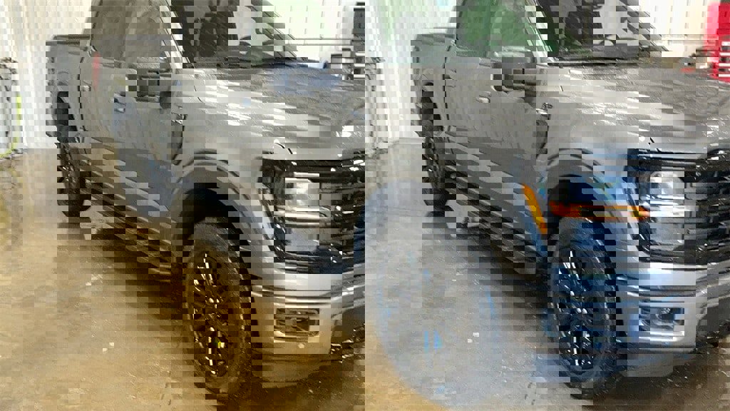 New 2025 Ford F150 XLT w/ Equipment Group 302A MID