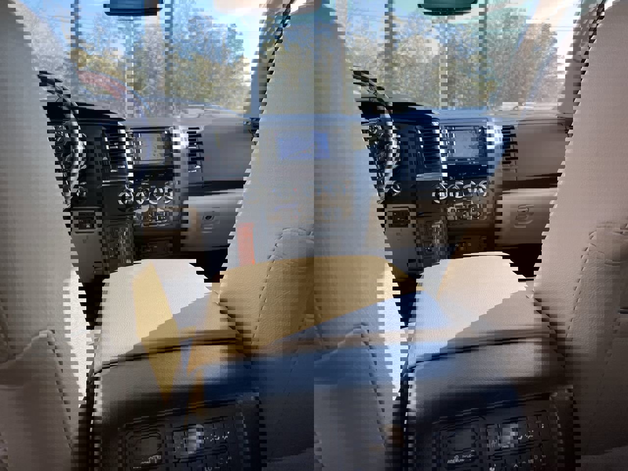 Used 2020 Toyota Sequoia Platinum image 31