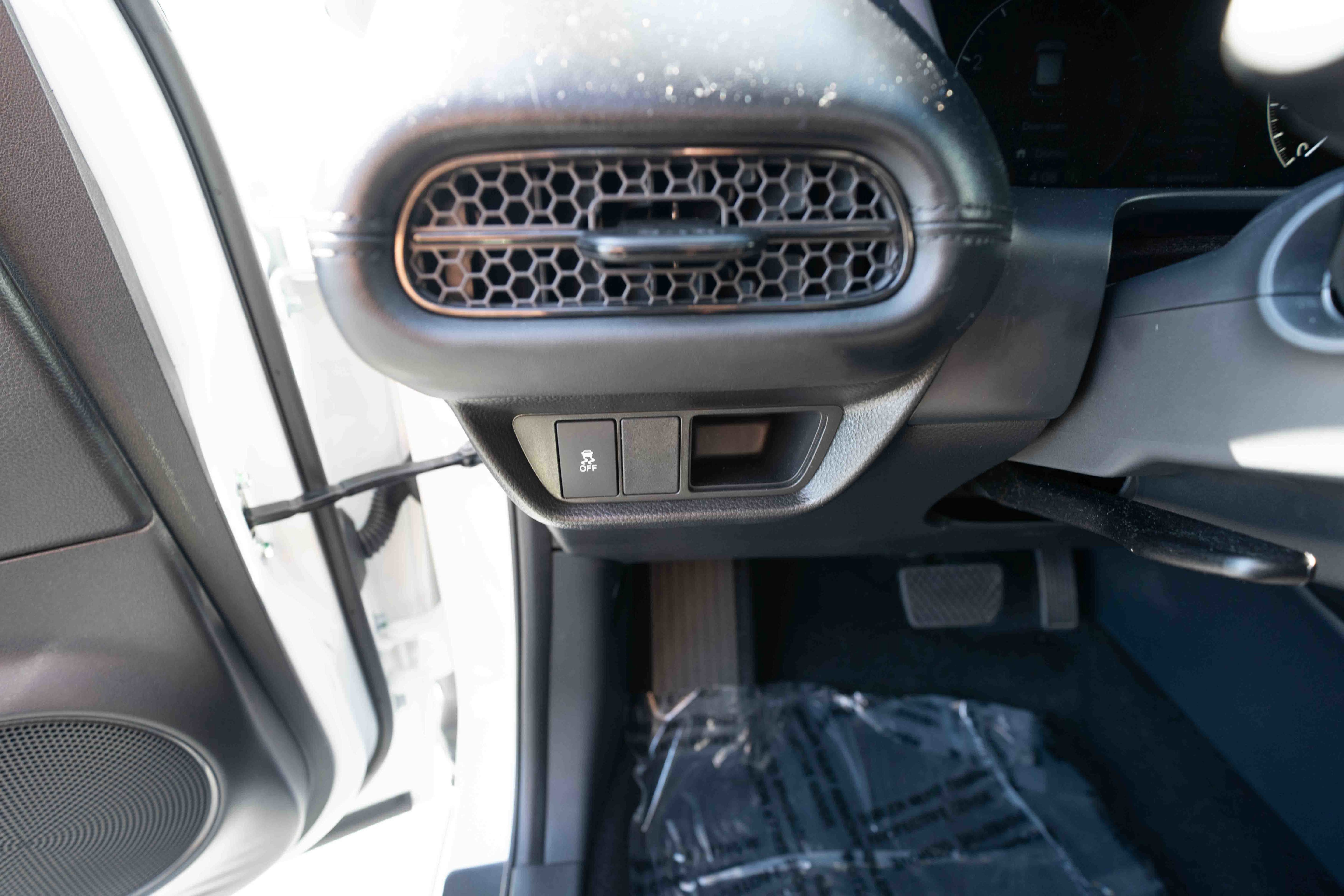 Used 2026 Honda HR-V LX image 11