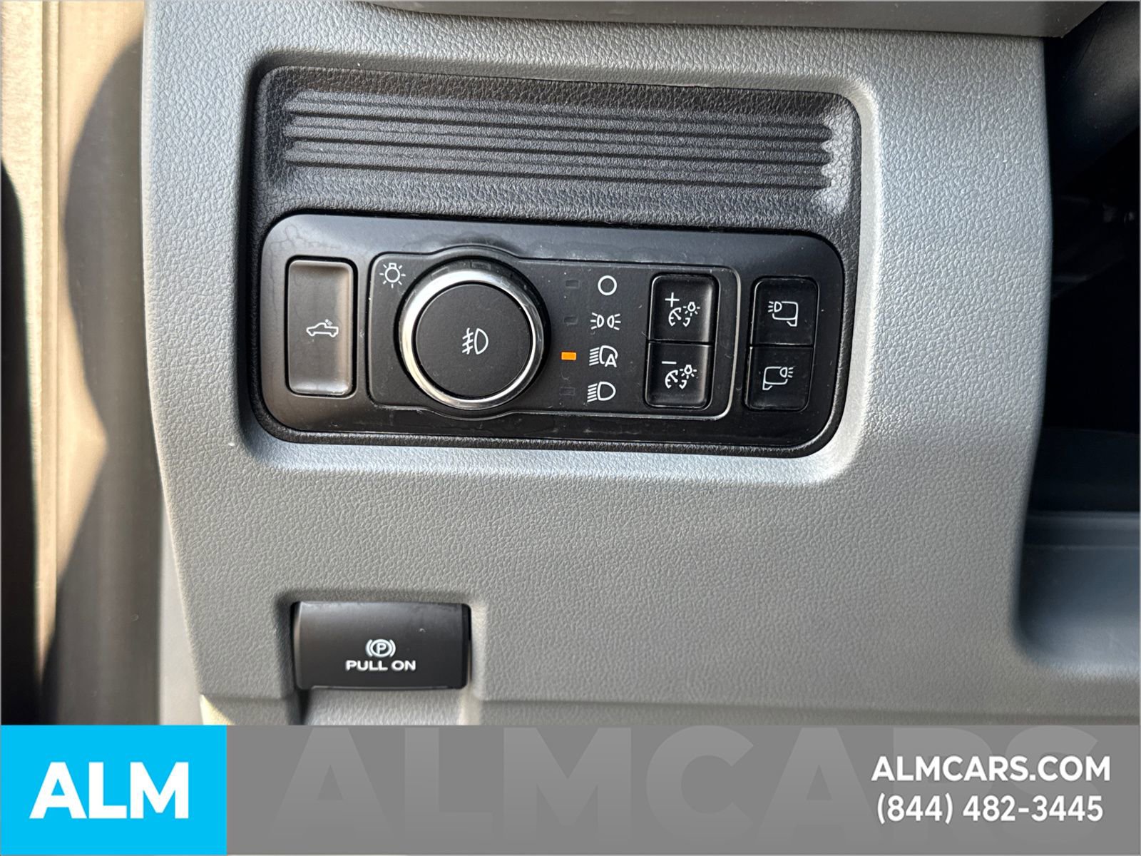 Used 2025 Ford F450 XLT w/ FX4 Off-Road Package image 35