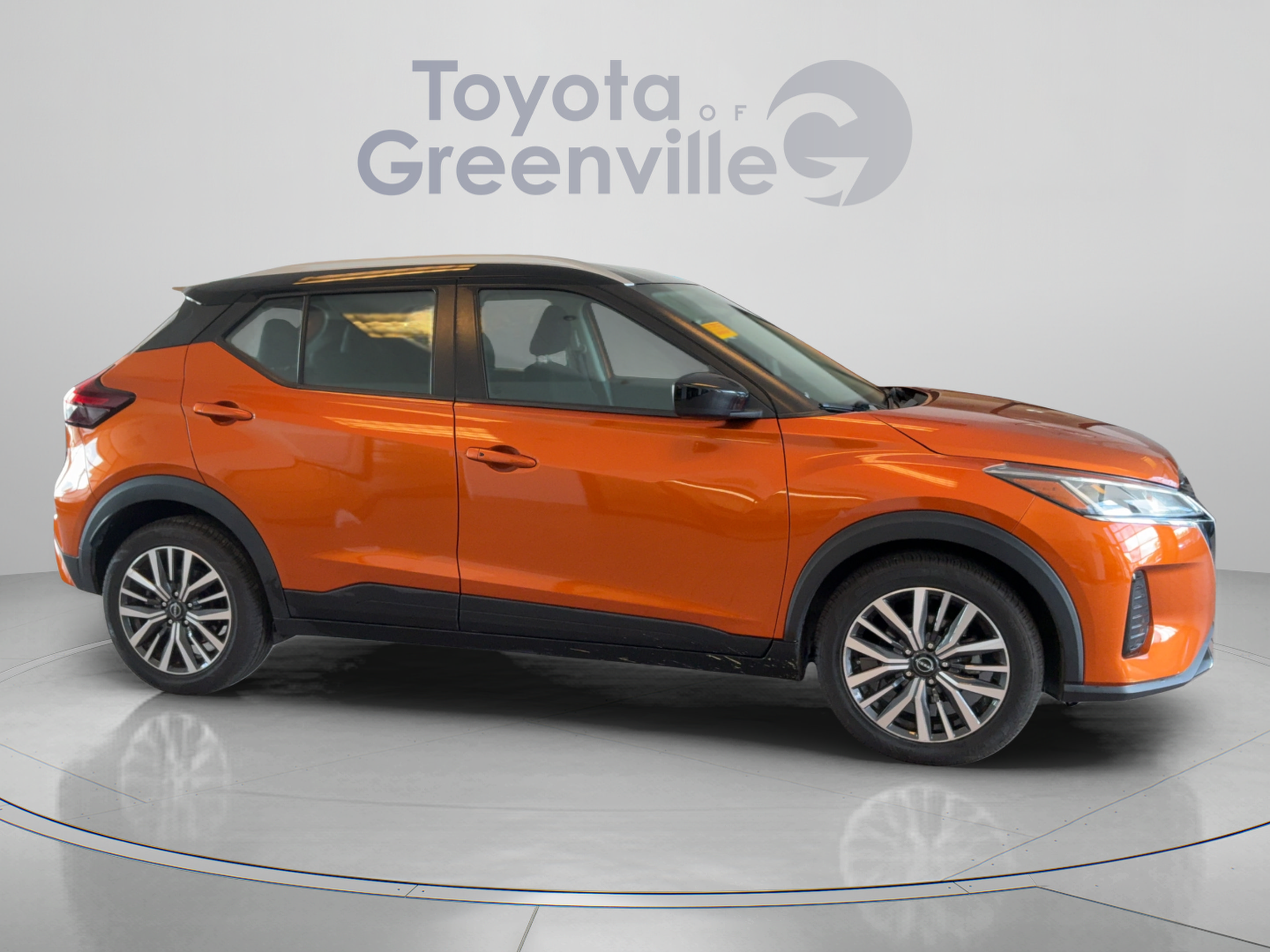 Used 2023 Nissan Kicks SV FWD image 7