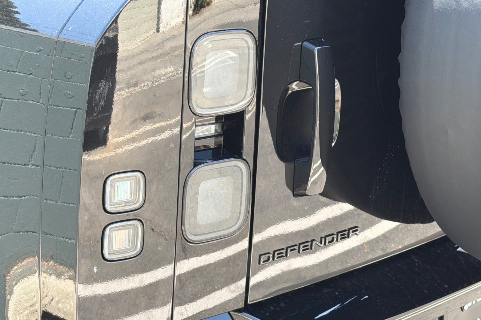New 2026 Land Rover Defender 110 X AWD/4WD image 16