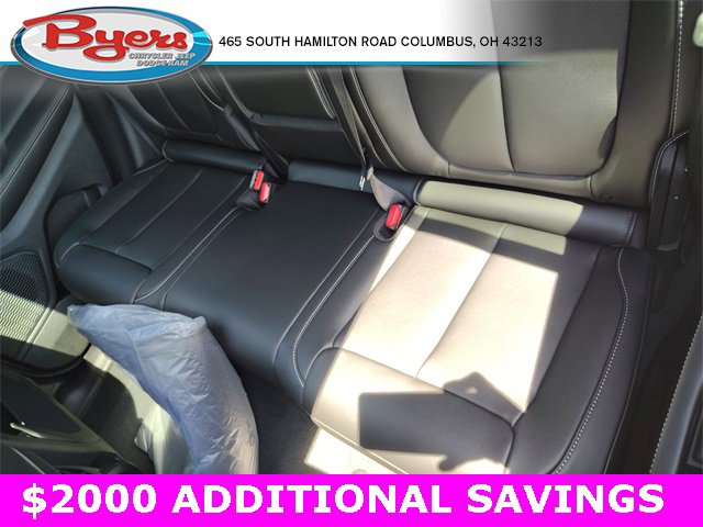 New 2025 Jeep Grand Cherokee Limited w/ Black Appearance Package image 32