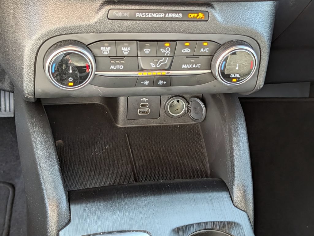 Used 2025 Ford Escape ST-Line FWD image 17
