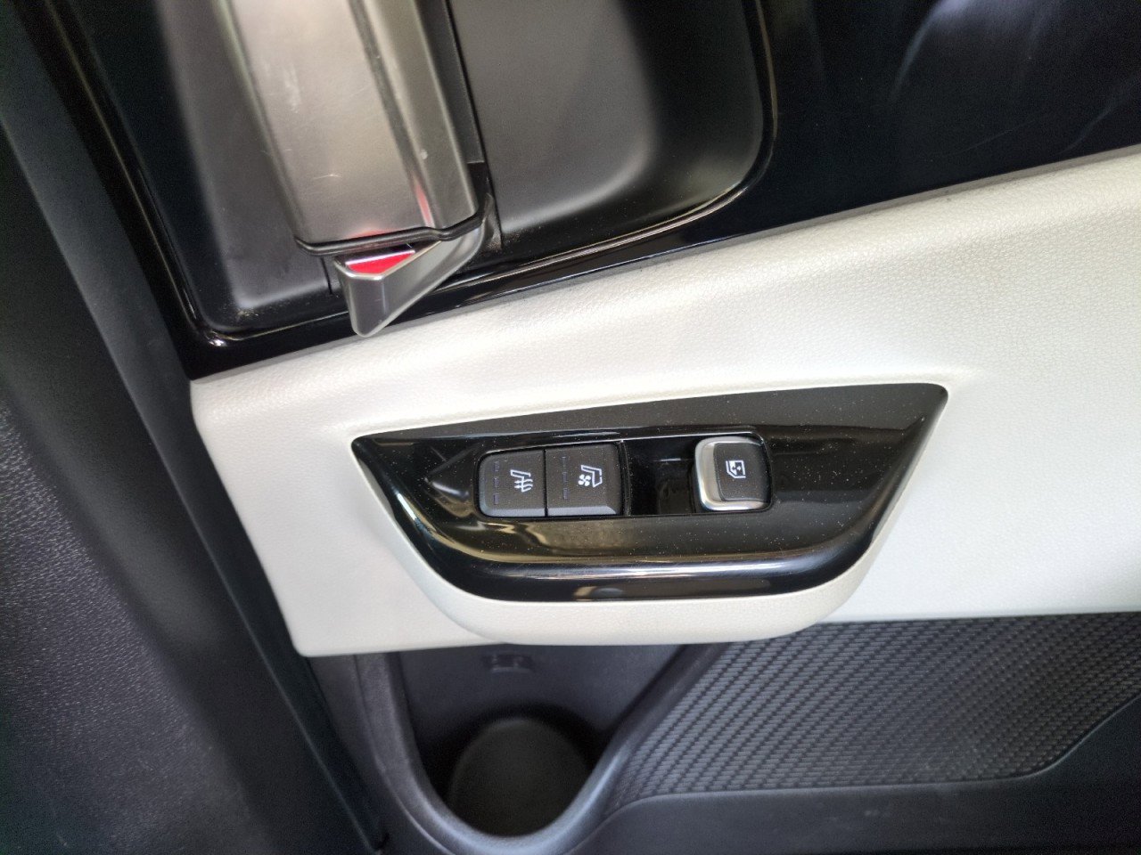 Used 2022 Kia Carnival SX Prestige FWD image 39