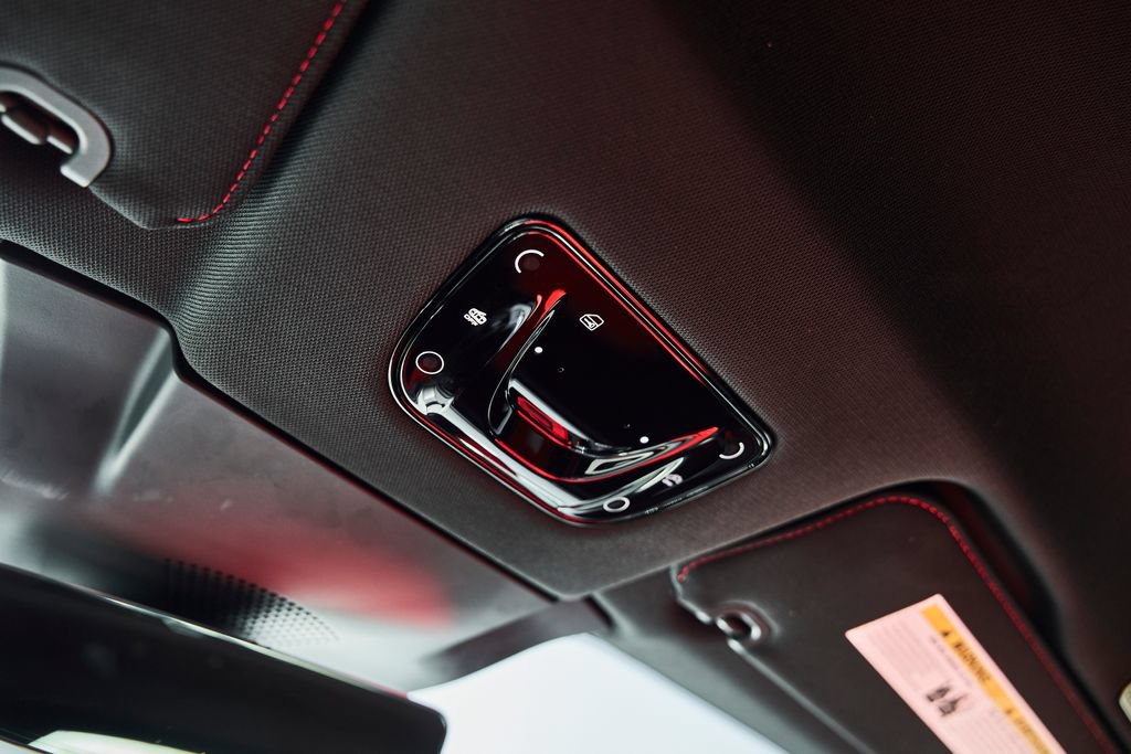 Used 2025 Ferrari 12Cilindri RWD image 69