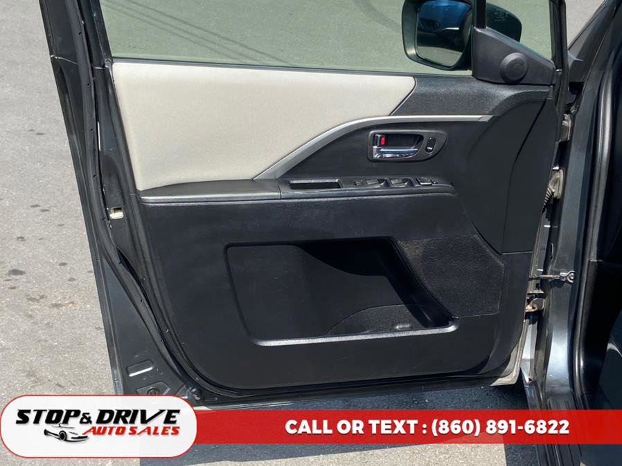 Used 2012 MAZDA MAZDA5 Sport image 10