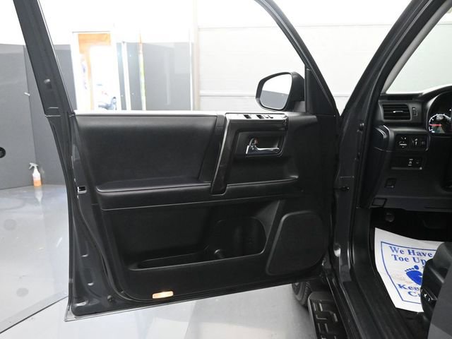 Used 2024 Toyota 4Runner TRD Off-Road image 10