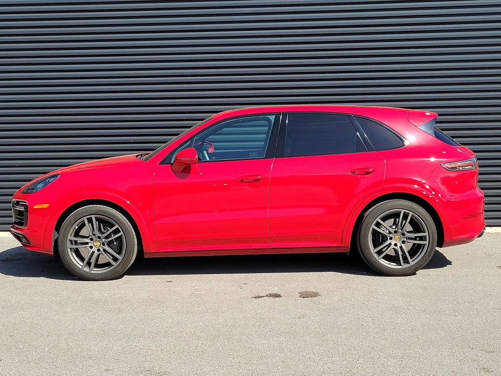 Certified 2022 Porsche Cayenne Turbo image 2