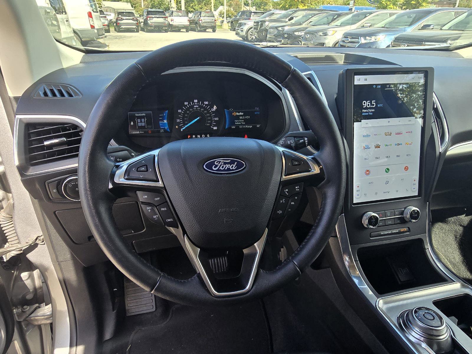 Used 2023 Ford Edge SEL image 23