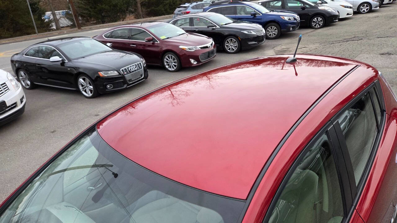 Used 2012 Nissan Leaf SV image 17