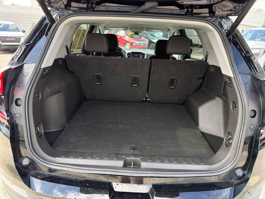 Used 2022 GMC Terrain SLE w/ Driver Convenience Package image 23