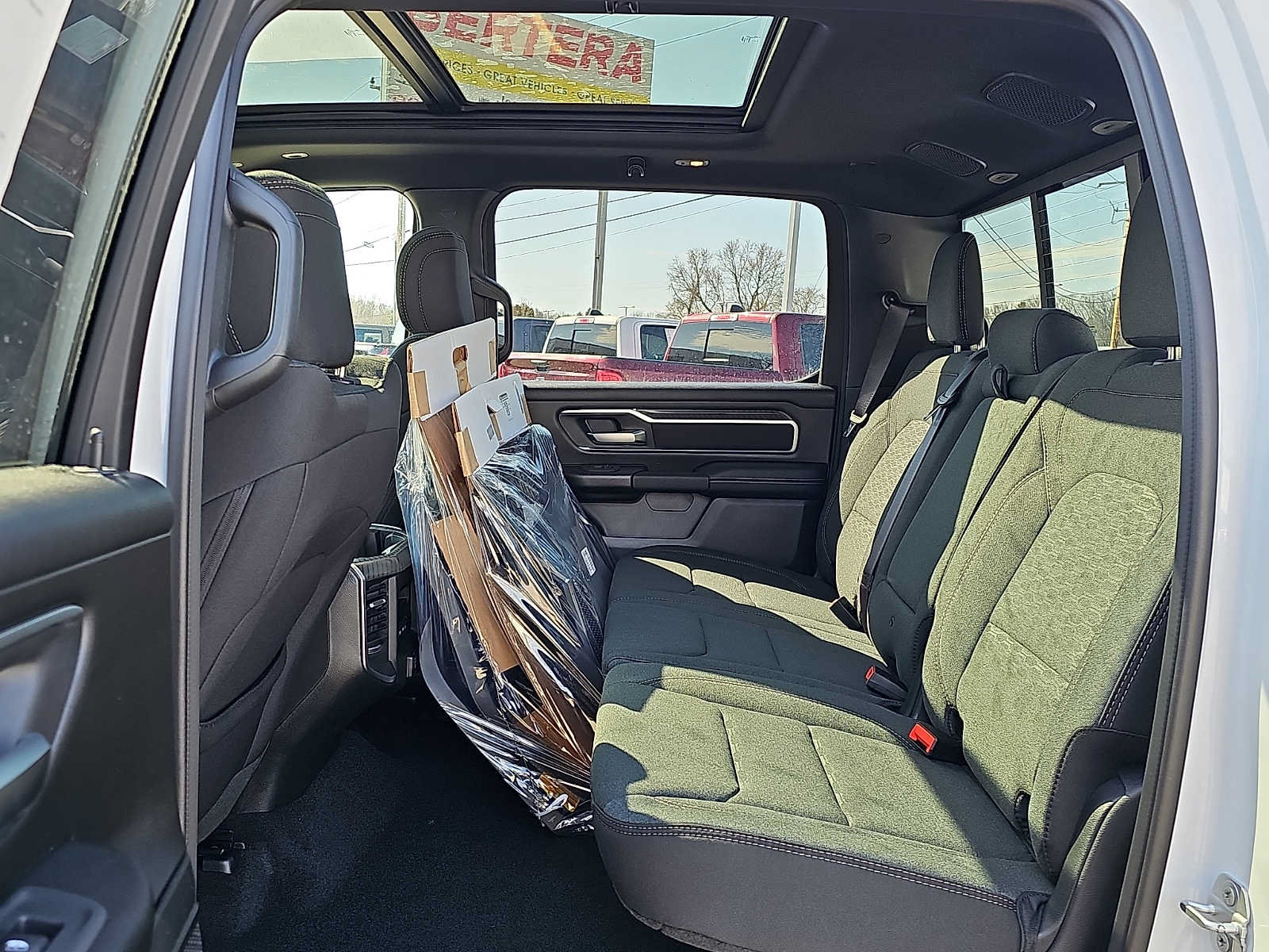 New 2026 RAM 1500 Big Horn AWD/4WD image 6