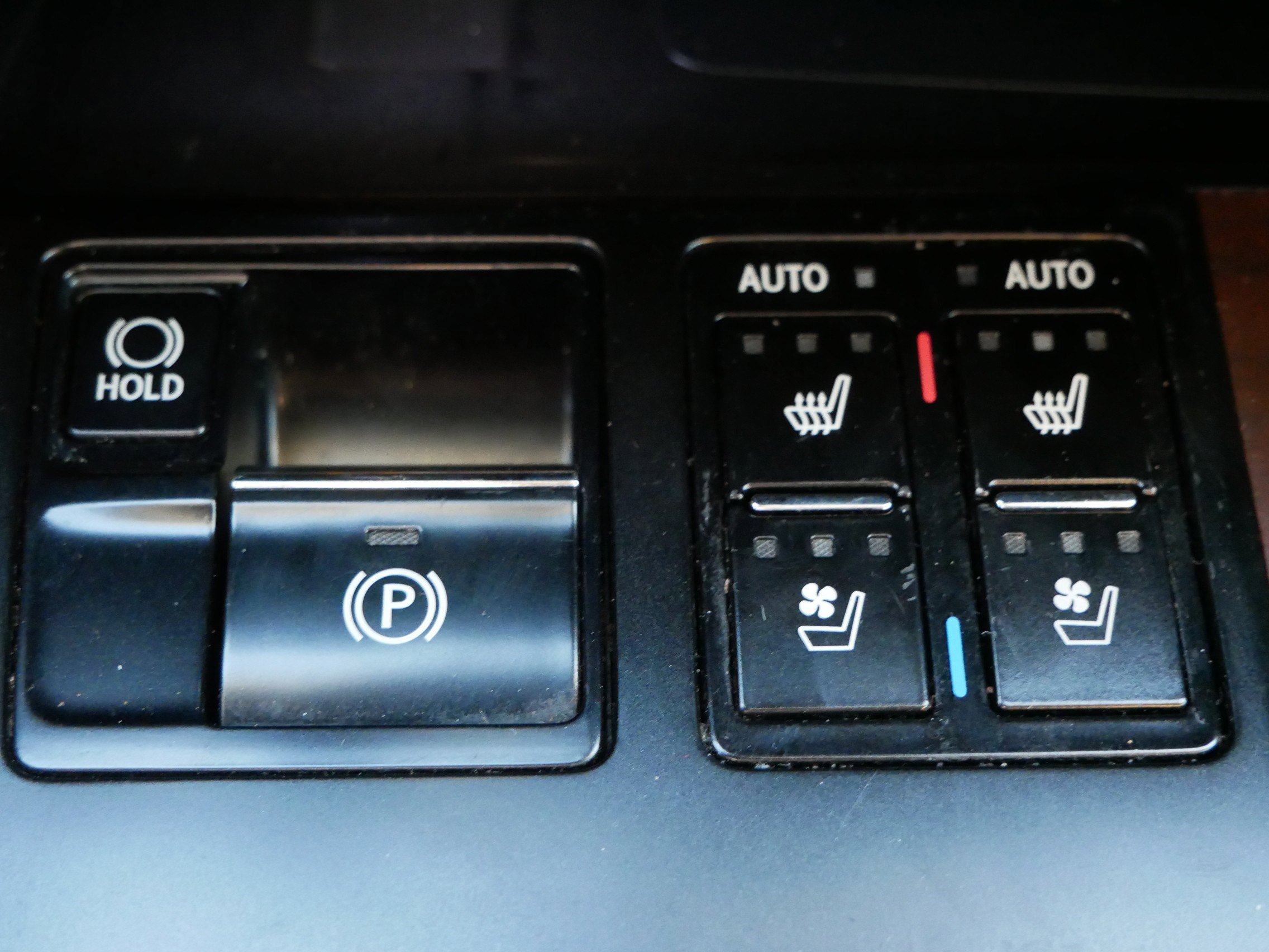 Used 2022 Lexus RX 450h AWD w/ Premium Package image 30