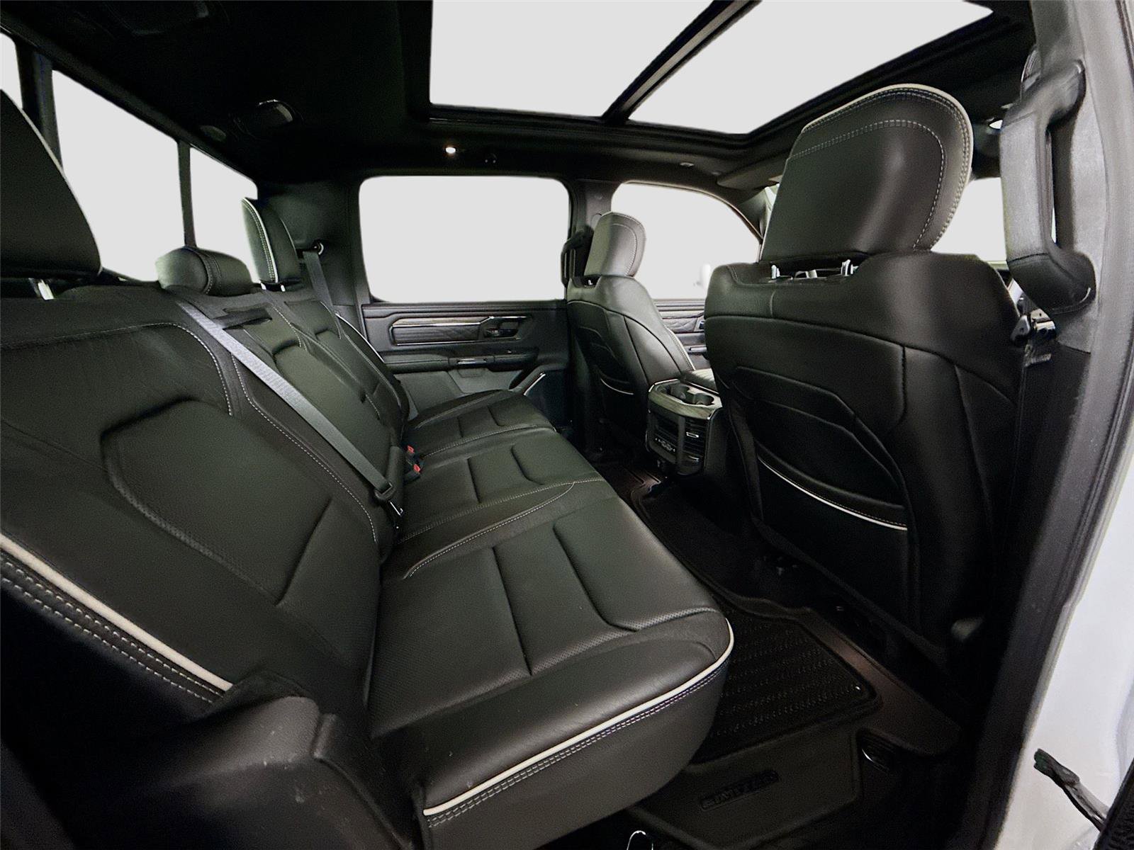 Used 2025 RAM 1500 Limited image 22