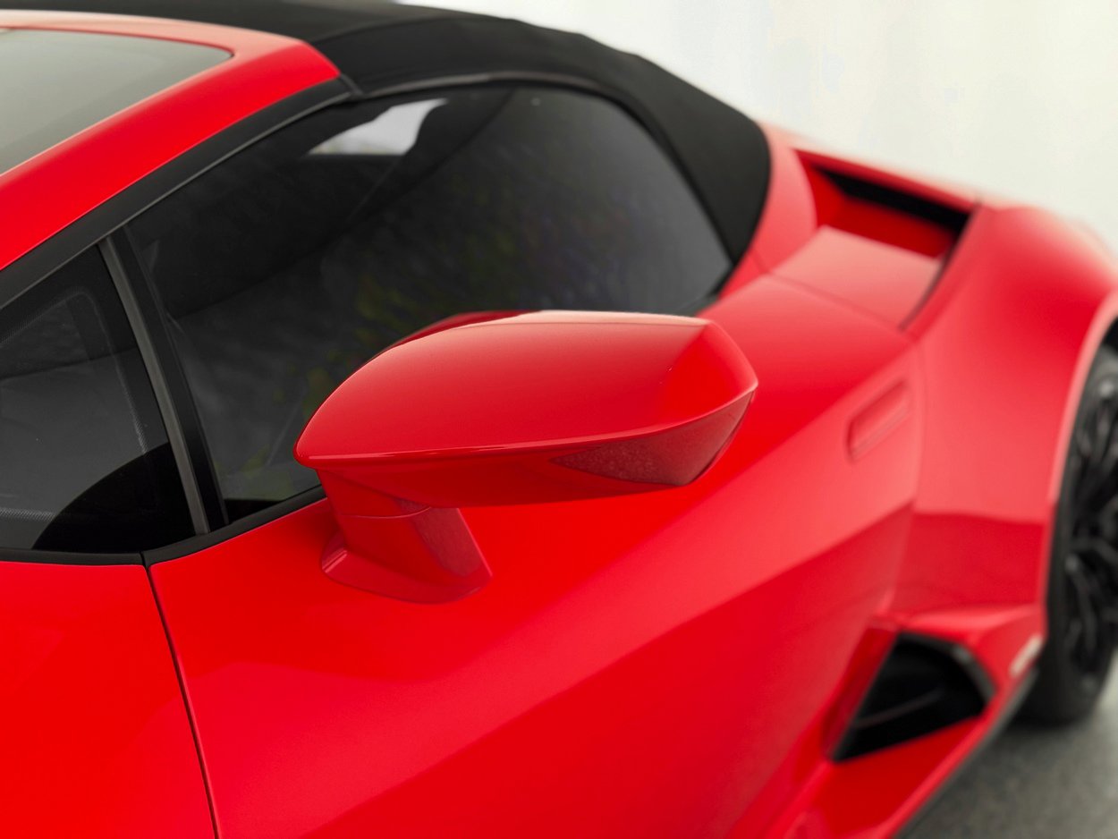 Used 2023 Lamborghini Huracan EVO image 35