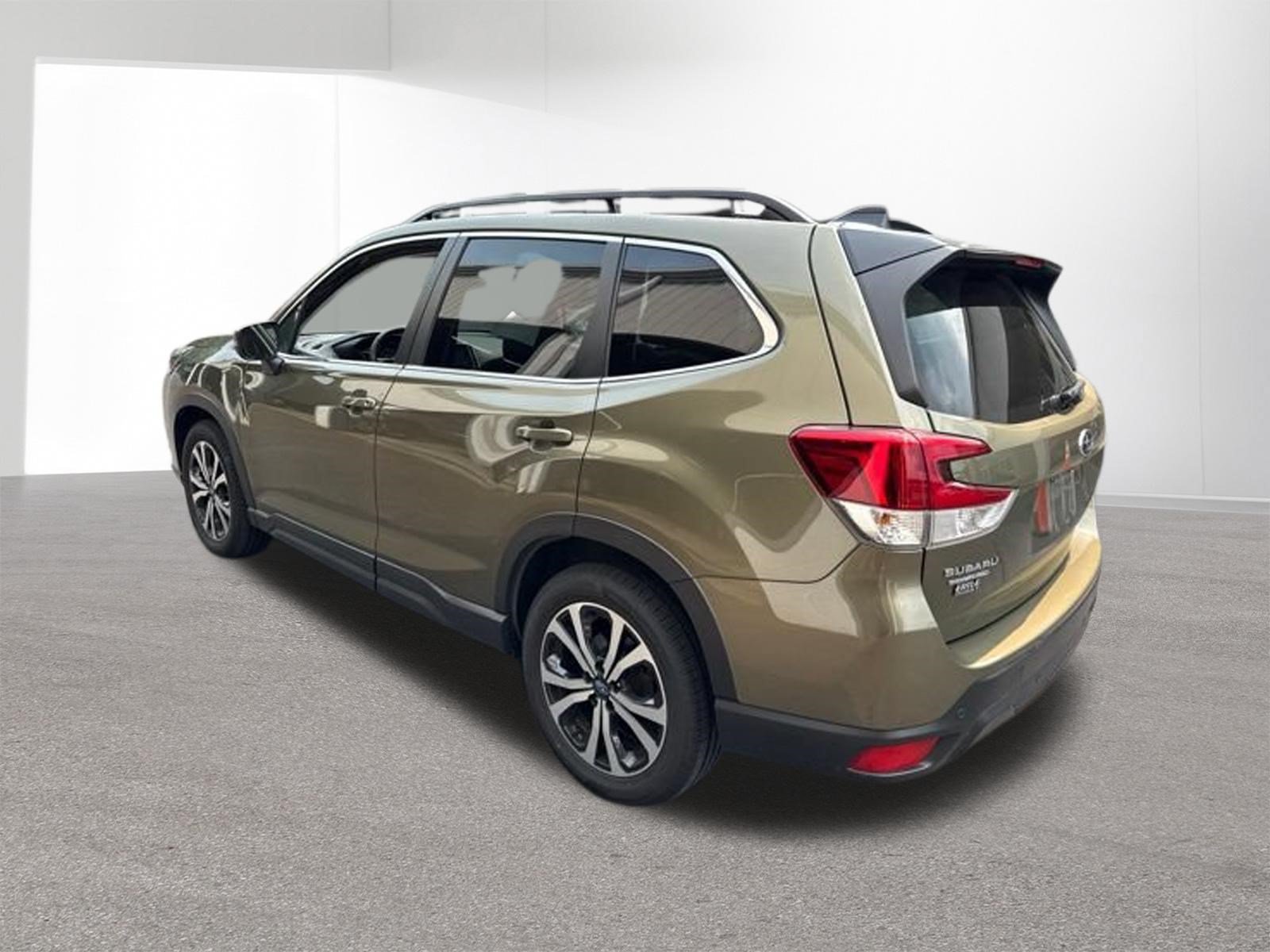 Used 2024 Subaru Forester Limited AWD/4WD image 32