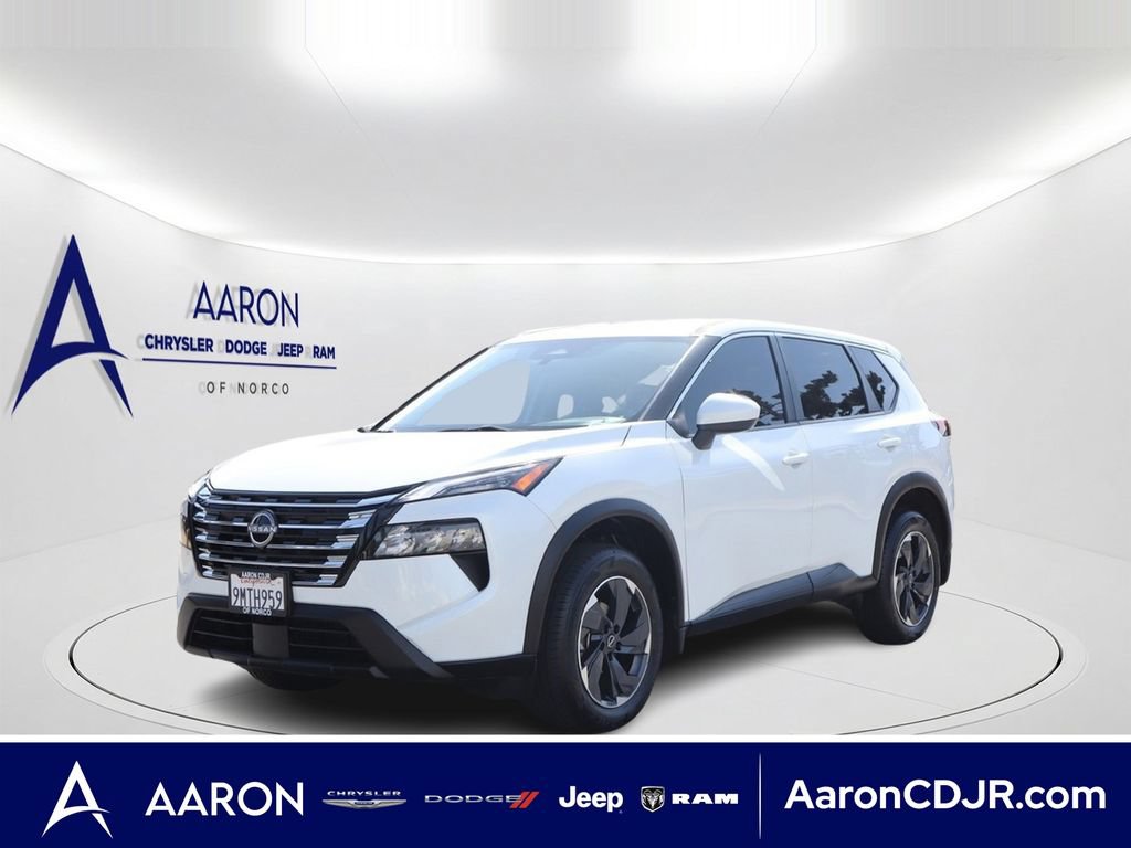 Used 2024 Nissan Rogue SV