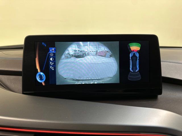 Used 2015 BMW i8 image 24