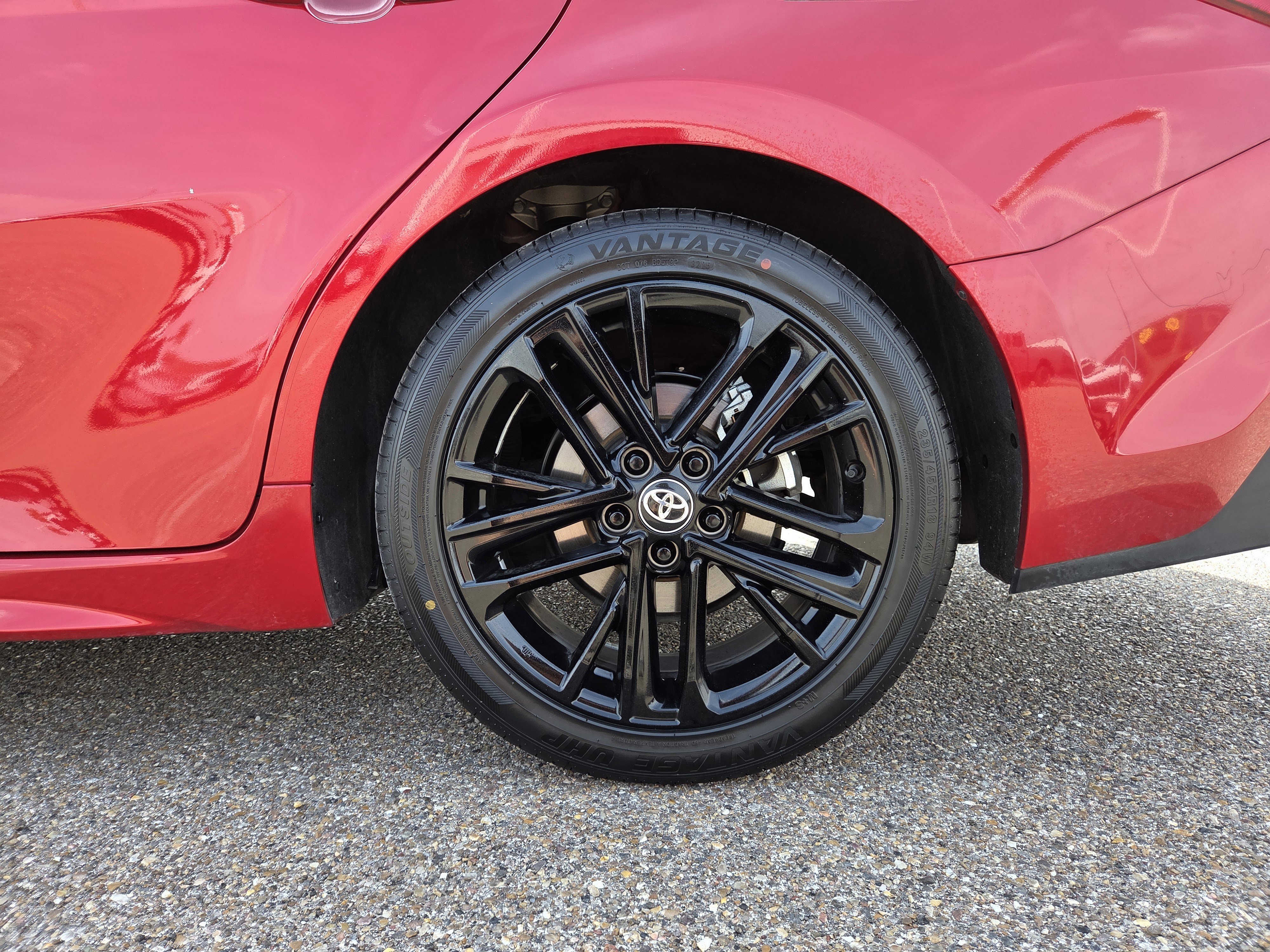 Used 2025 Toyota Camry SE image 9