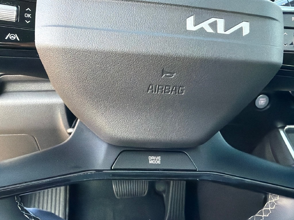 New 2027 Kia Carnival SX Prestige FWD image 33