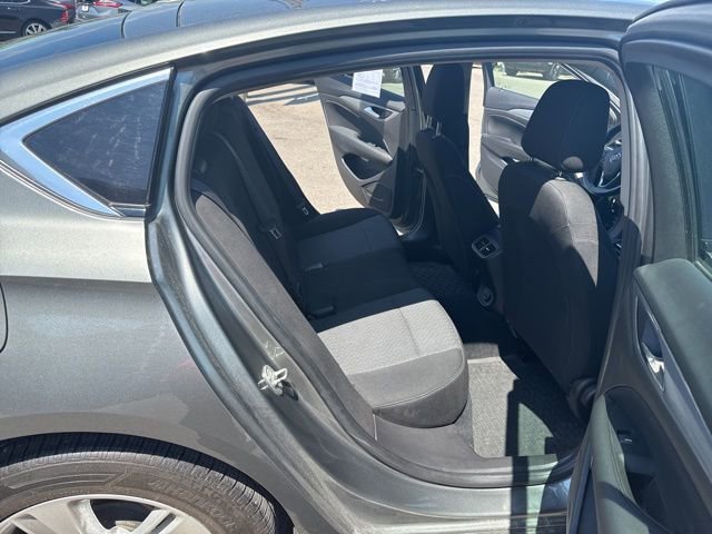Used 2018 Buick Regal Preferred FWD image 11
