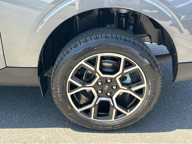 Used 2025 Ford Maverick Lariat AWD/4WD image 39