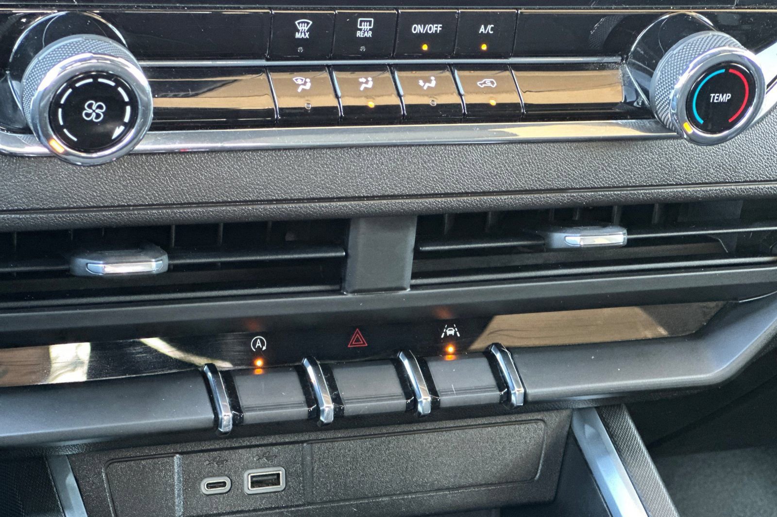 Certified 2023 Chevrolet Colorado Trail Boss w/ Advanced Trailering Package image 19