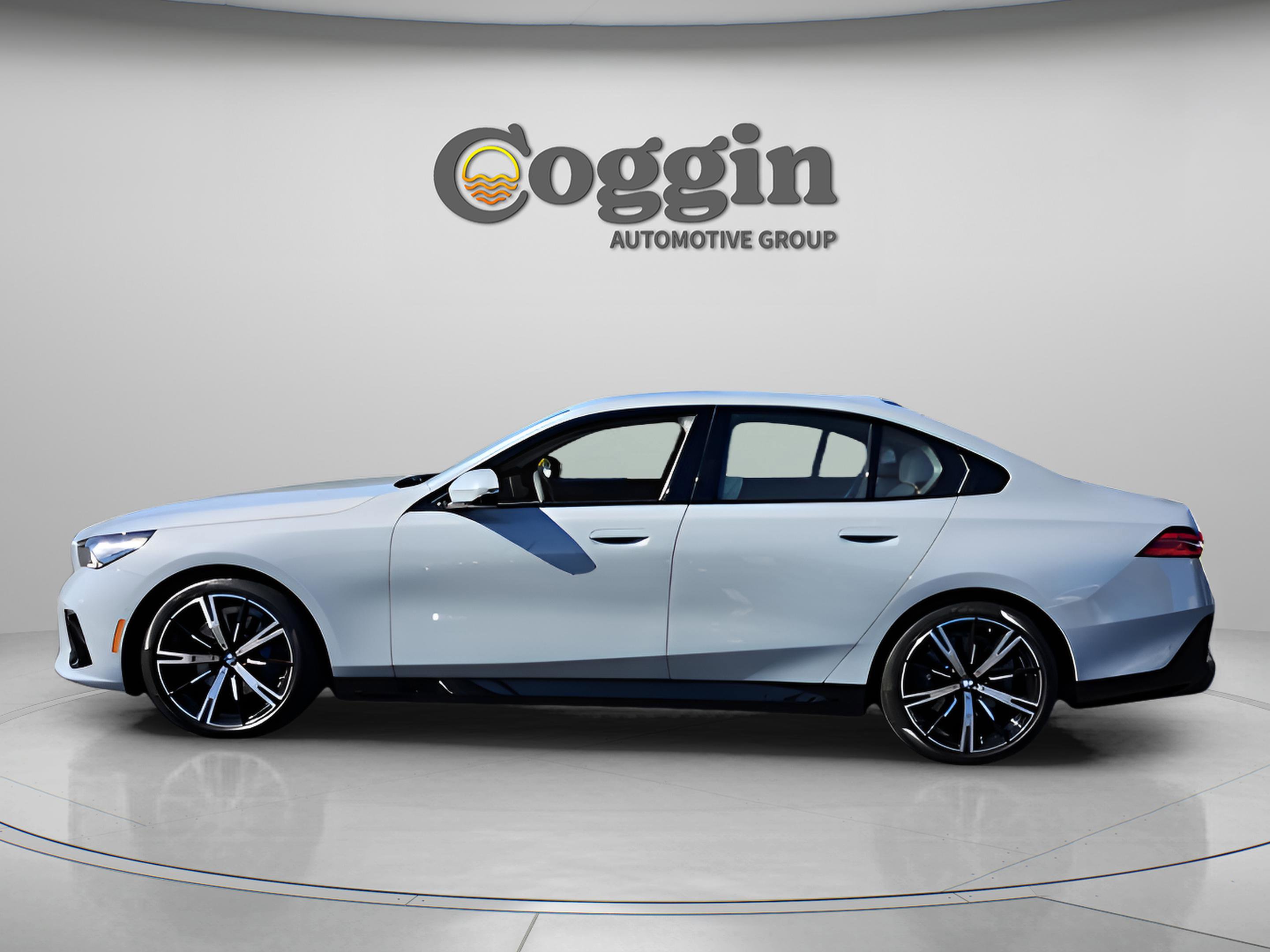 Certified 2026 BMW 530i xDrive w/ M Sport Package image 3