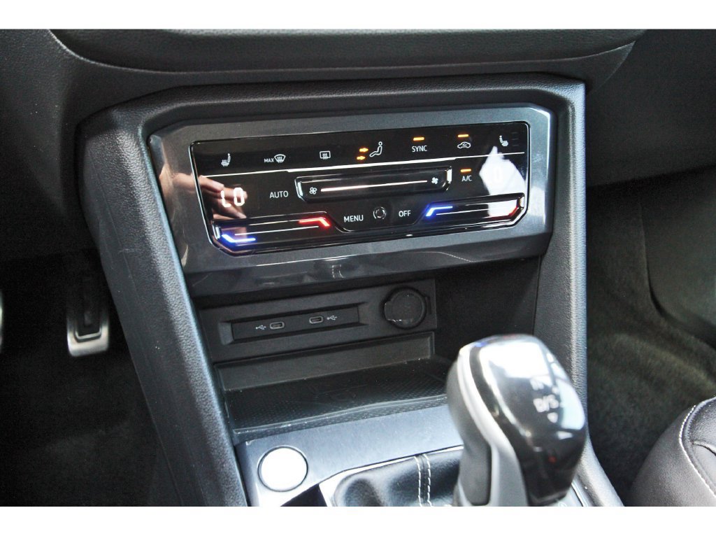 Used 2023 Volkswagen Tiguan SE R-Line FWD image 27