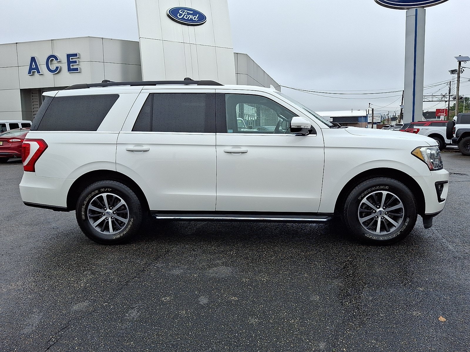 Certified 2020 Ford Expedition XLT w/ Equipment Group 202A AWD/4WD image 7