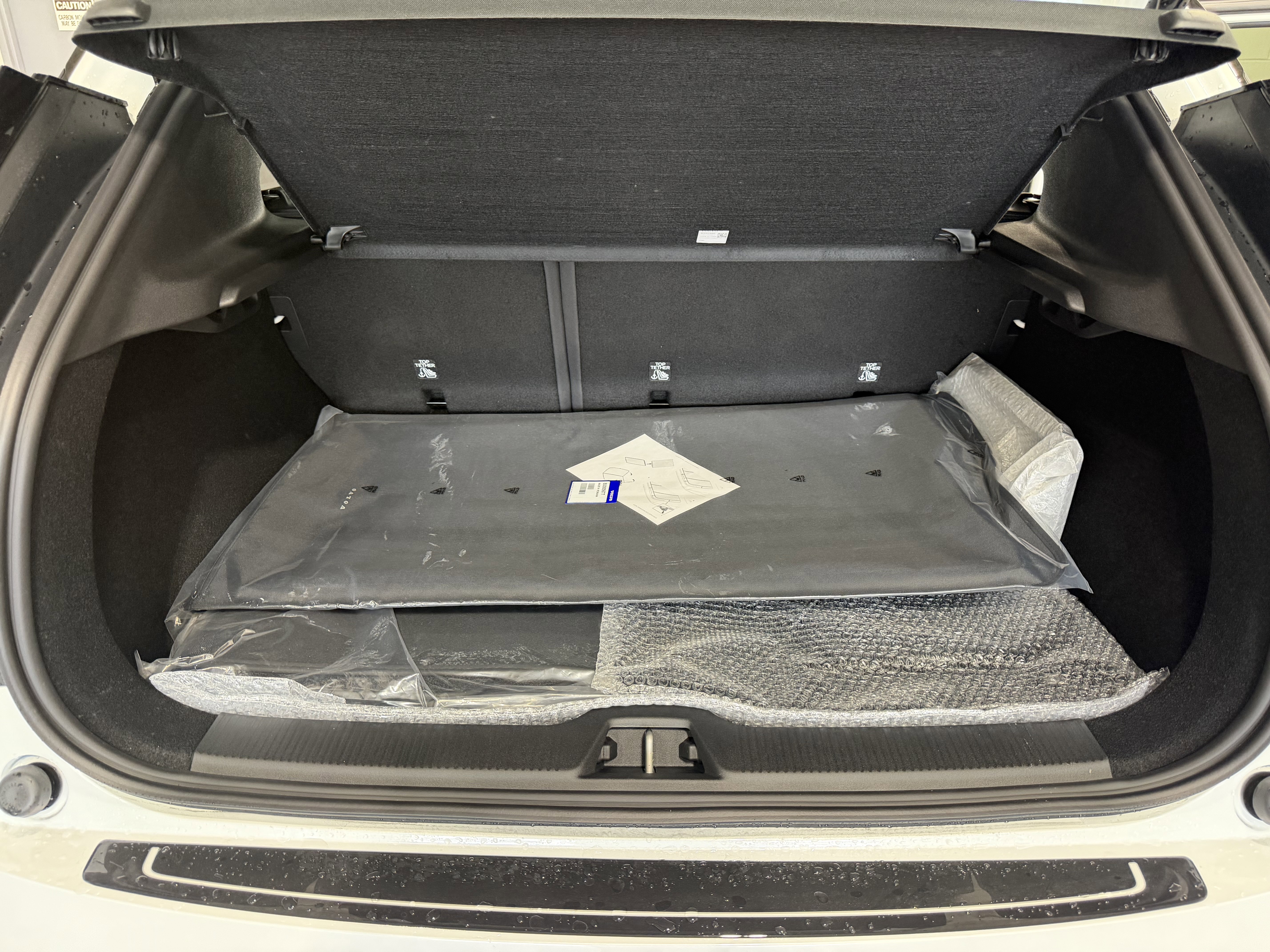 New 2026 Volvo EX30 Cross Country Ultra w/ Protection Package Premier image 27