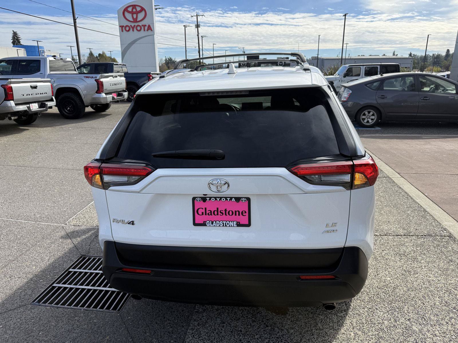 Used 2020 Toyota RAV4 LE w/ All Weather Liner Package AWD/4WD image 5